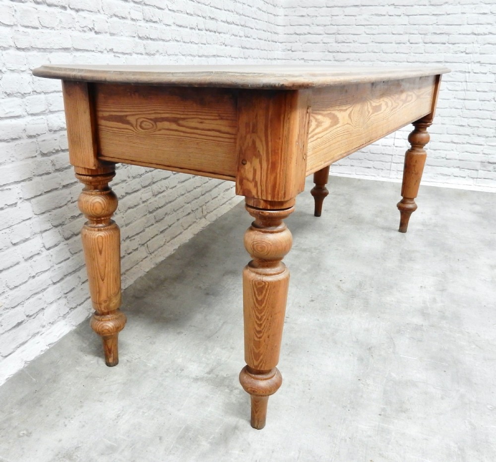 Pine Kitchen Table View V