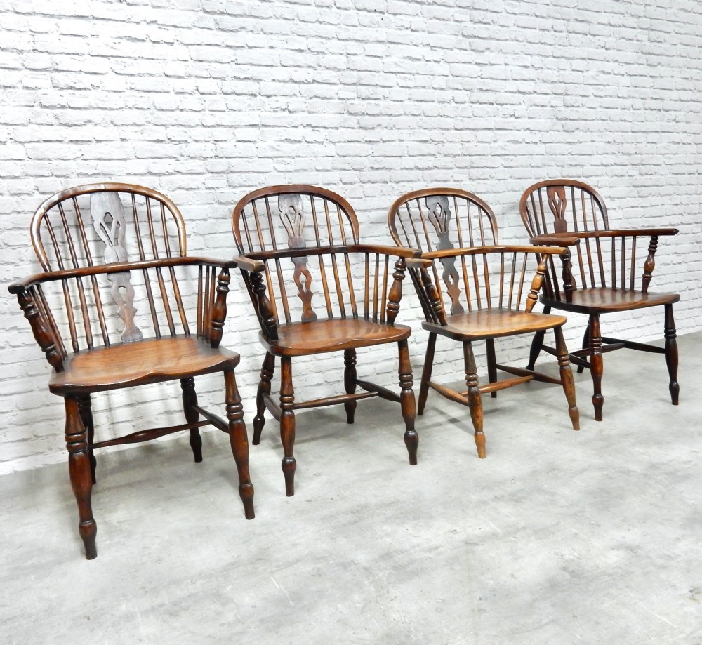 4x C19th Windsor Armchairs View IV