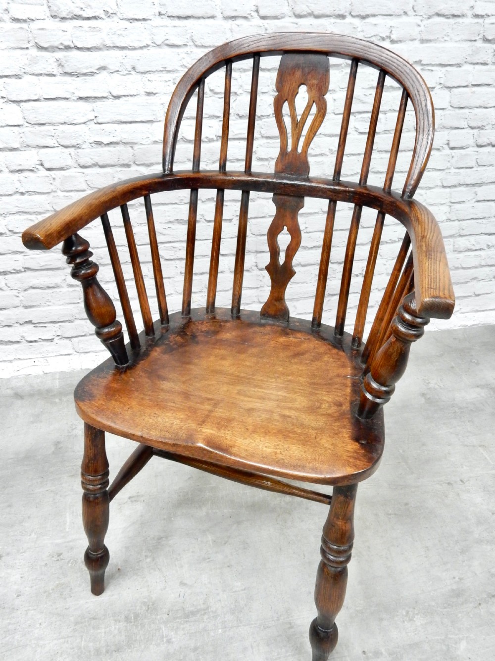 4x C19th Windsor Armchairs View VIII