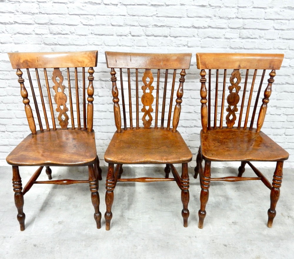 Set 6 Windsor Dining Chairs View V