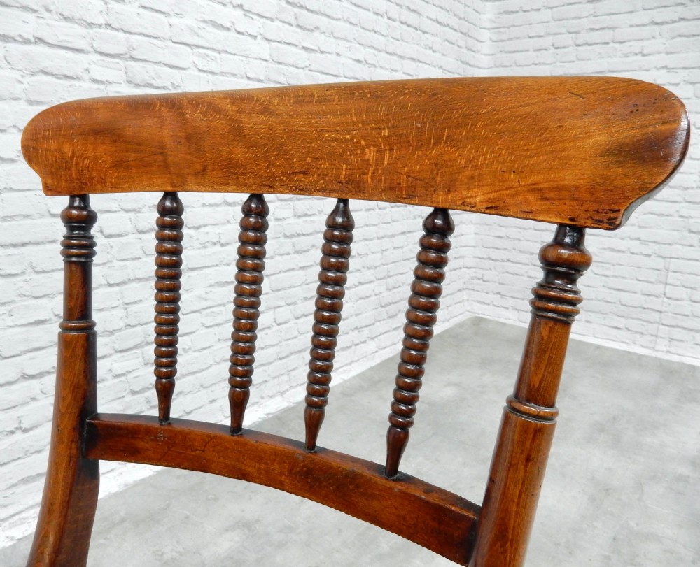 Set 4 Windsor Kitchen Chairs View V
