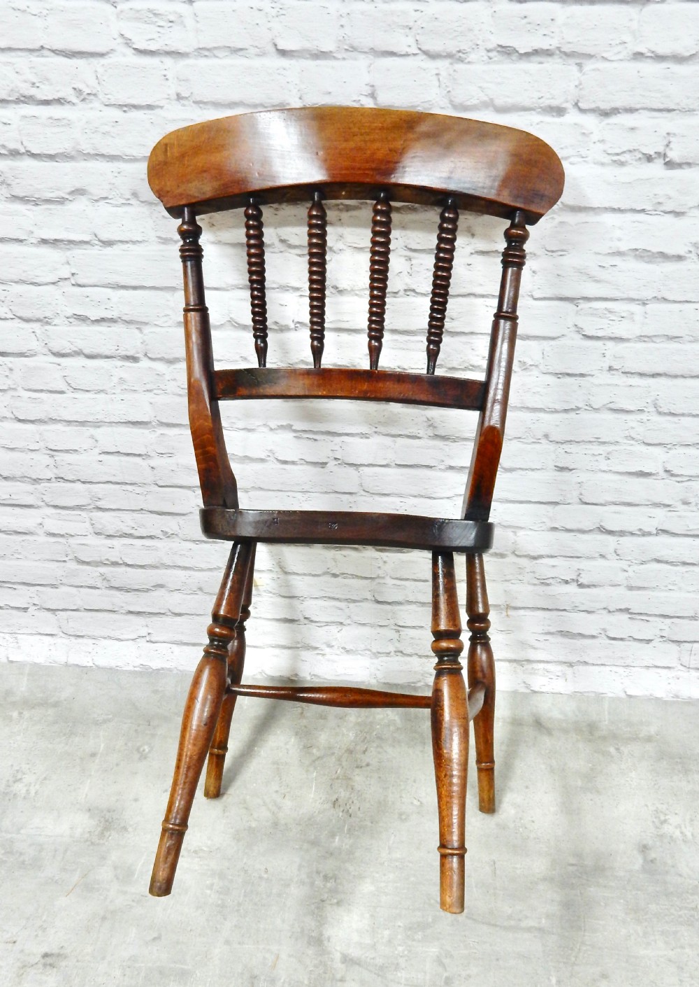 Set 4 Windsor Kitchen Chairs View VI