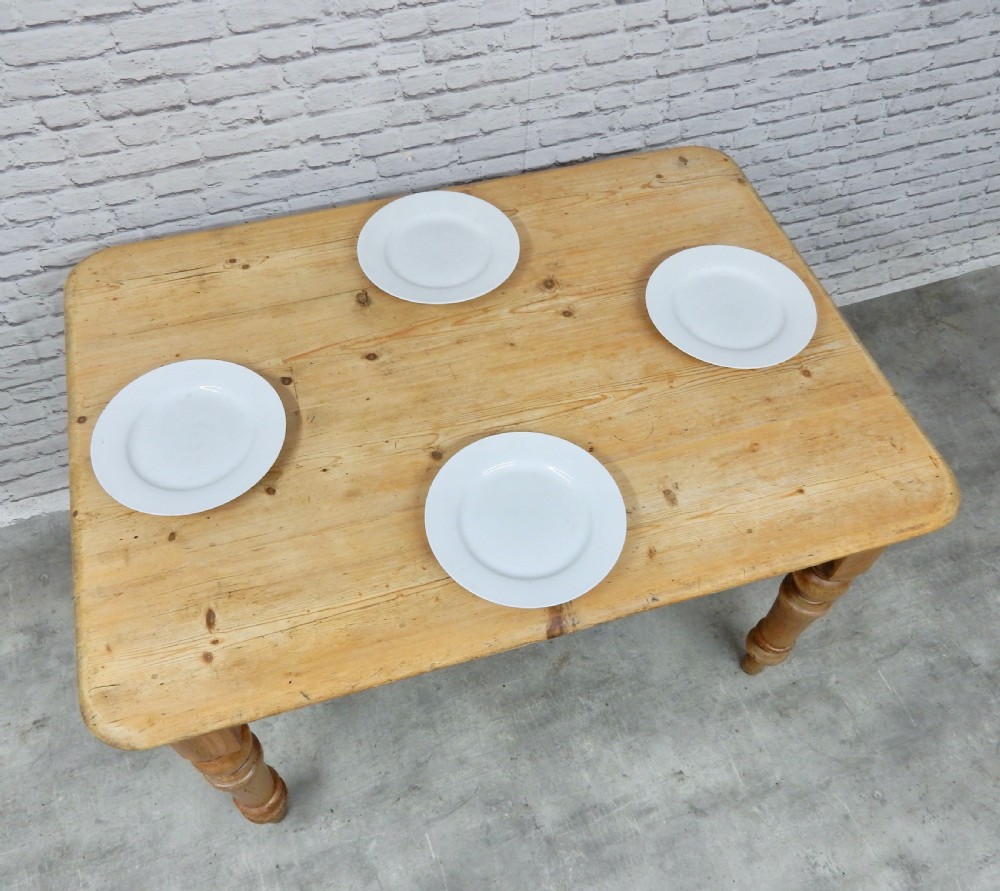 Small Pine Kitchen Table View VIII