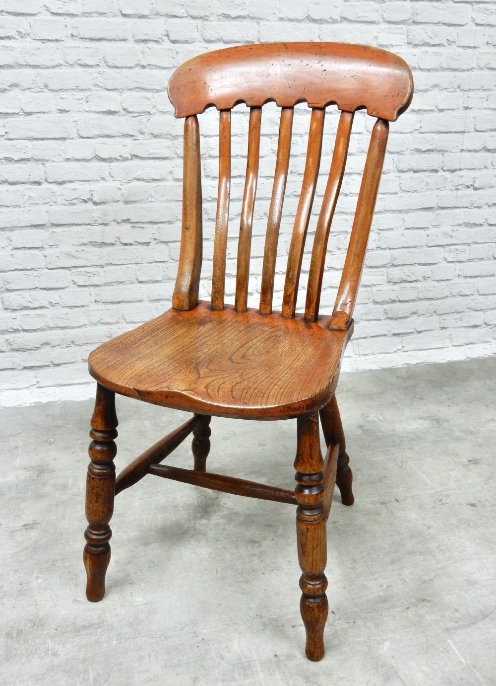 Set 4 Windsor Kitchen Chairs View V