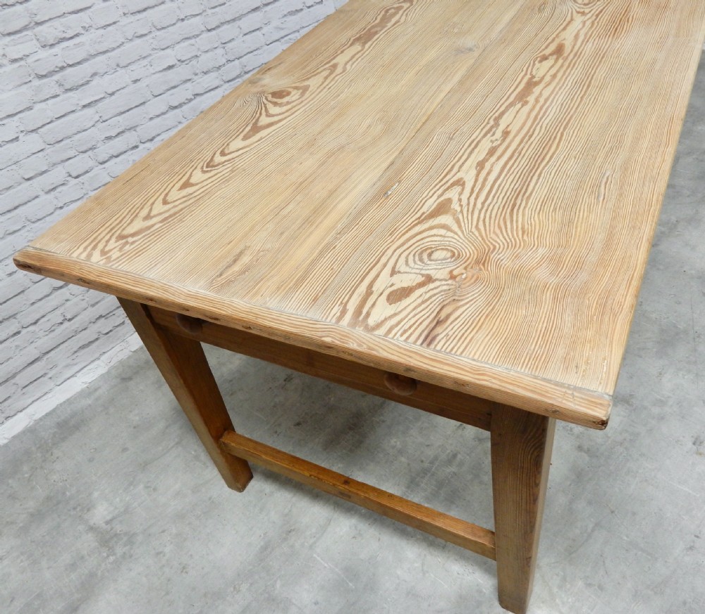 Large Farmhouse Kitchen Table View V