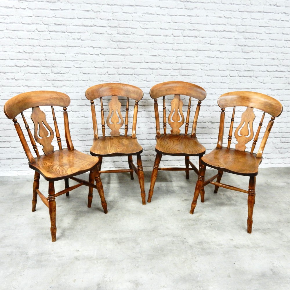 Set 4 Windsor Kitchen Chairs