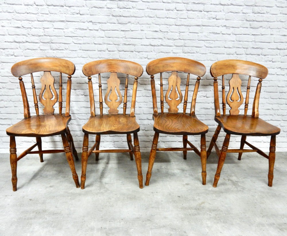 Set 4 Windsor Kitchen Chairs View V