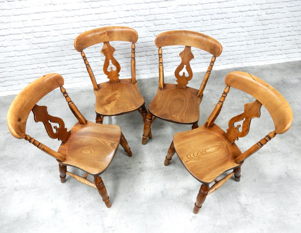 Set 4 Windsor Kitchen Chairs View IV