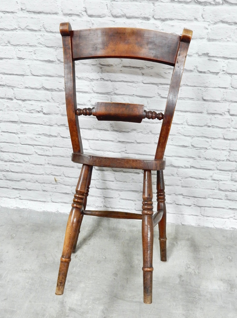 Set 4 Windsor Kitchen Chairs View VII