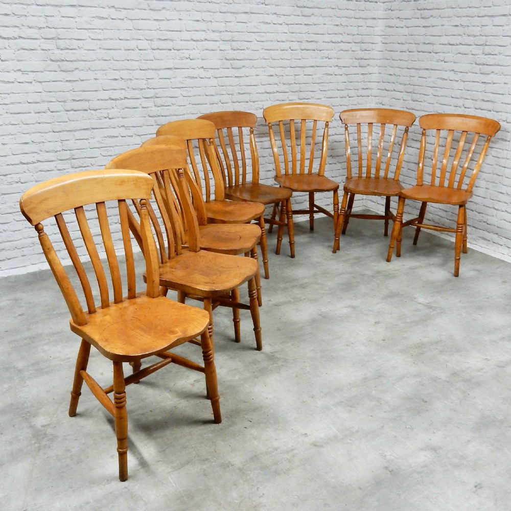 8x Windsor Kitchen Chairs View II