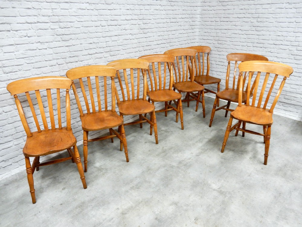 8x Windsor Kitchen Chairs View III