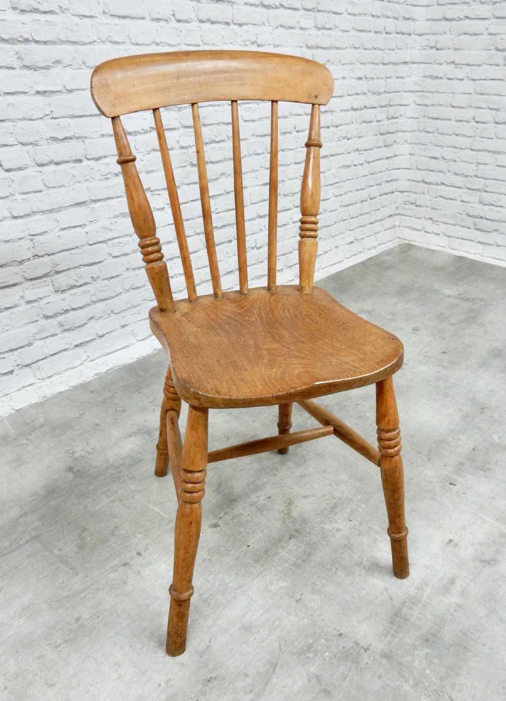 Set 6 Windsor Kitchen Chairs View V