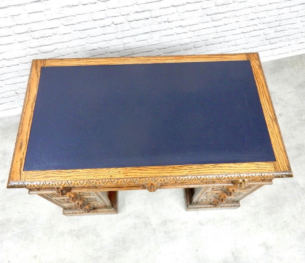 Small Green Man Oak Desk View V
