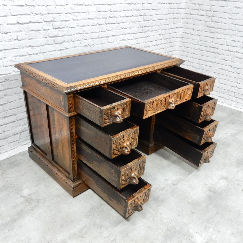 Small Green Man Oak Desk View VII