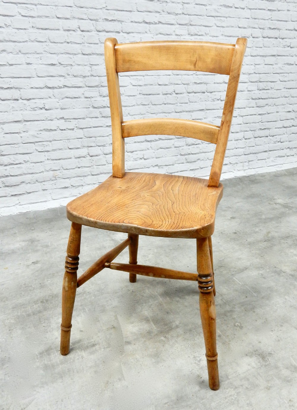 Set 4 Antique Kitchen Chairs View V