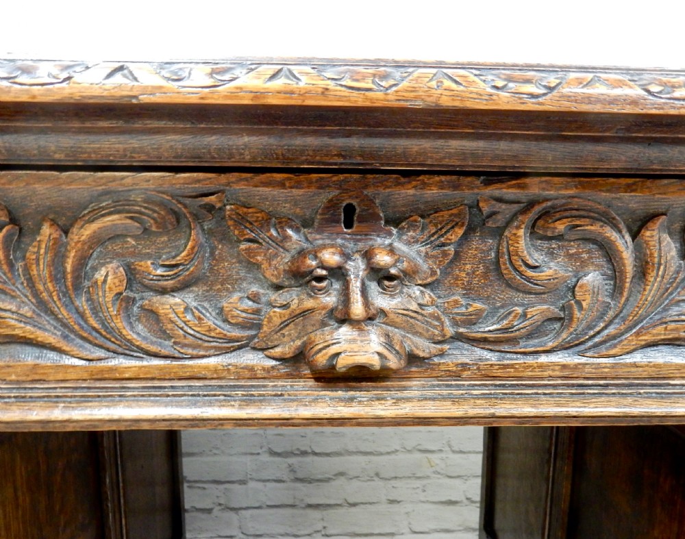 Green Man Oak desk View XI