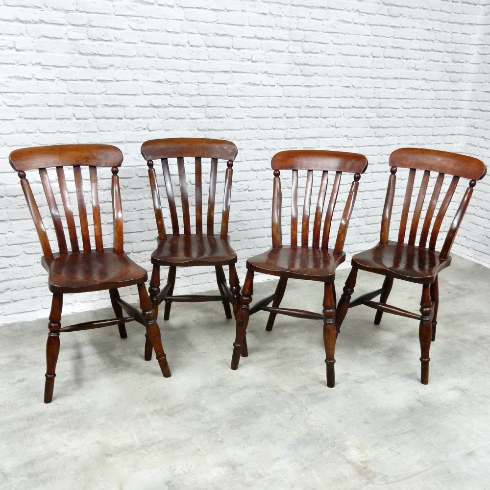 Set (4) Windsor Kitchen Chairs