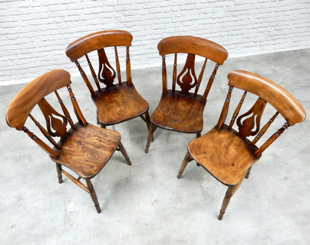 4x Windsor Kitchen Chairs View III