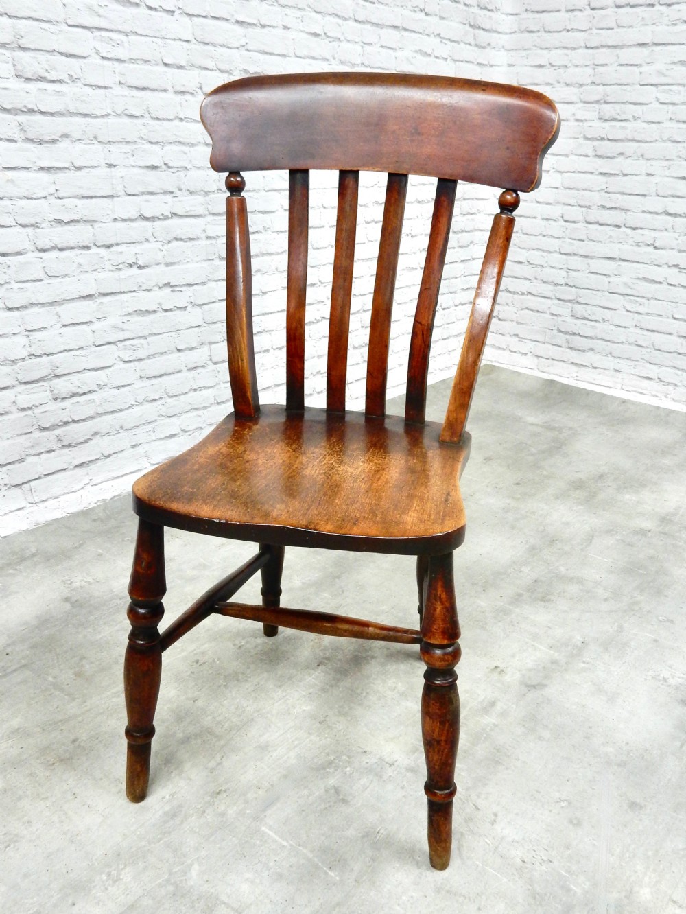 2x Windsor Lathback Side Chairs View VI