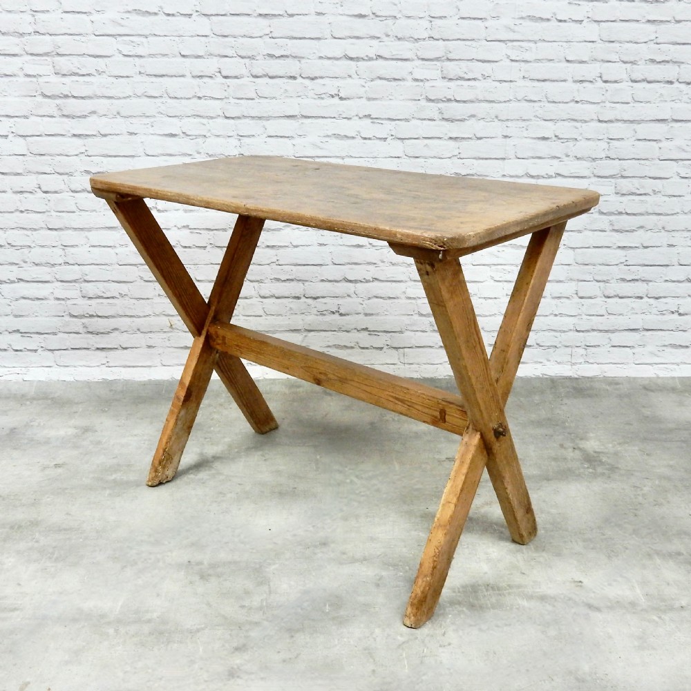 Tavern Table