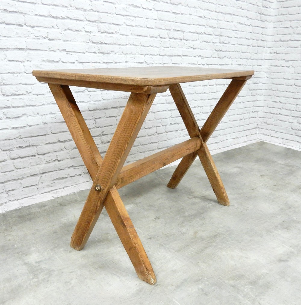Tavern Table View IV
