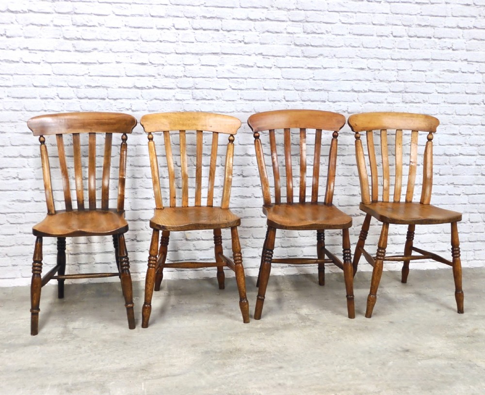 4x Windsor Kitchen Chairs View II