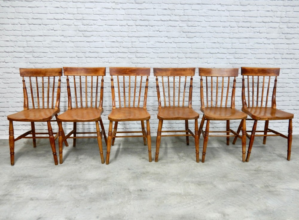 6x Windsor kitchen Chairs View II