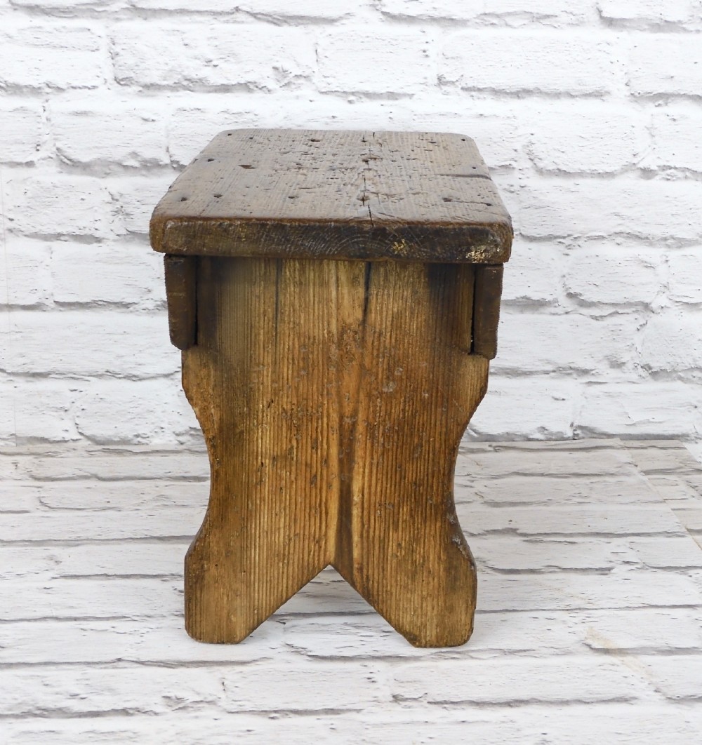 Pine Bench Stool View III