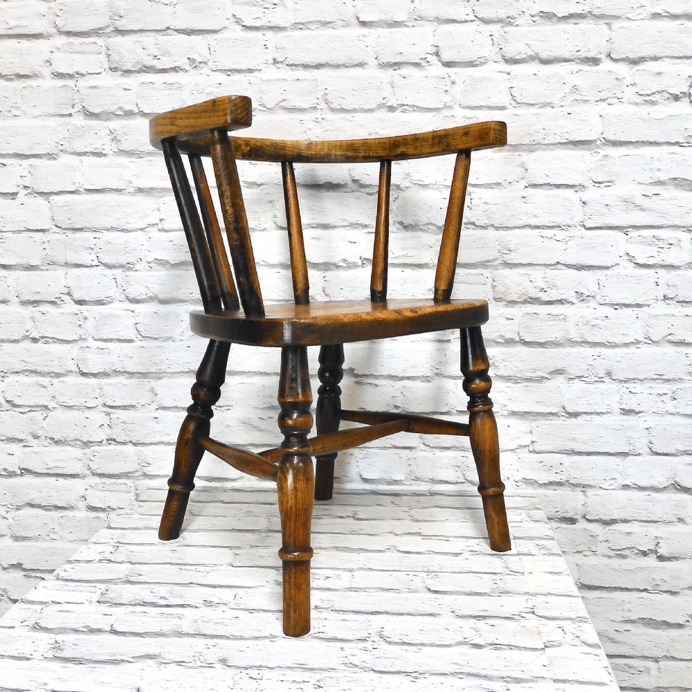 Child's windsor Armchair