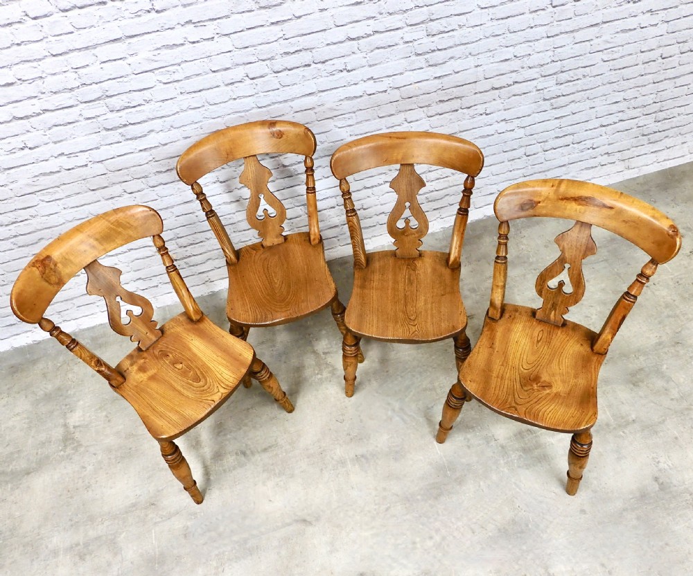 Set 4 Windsor Kitchen Chairs View III