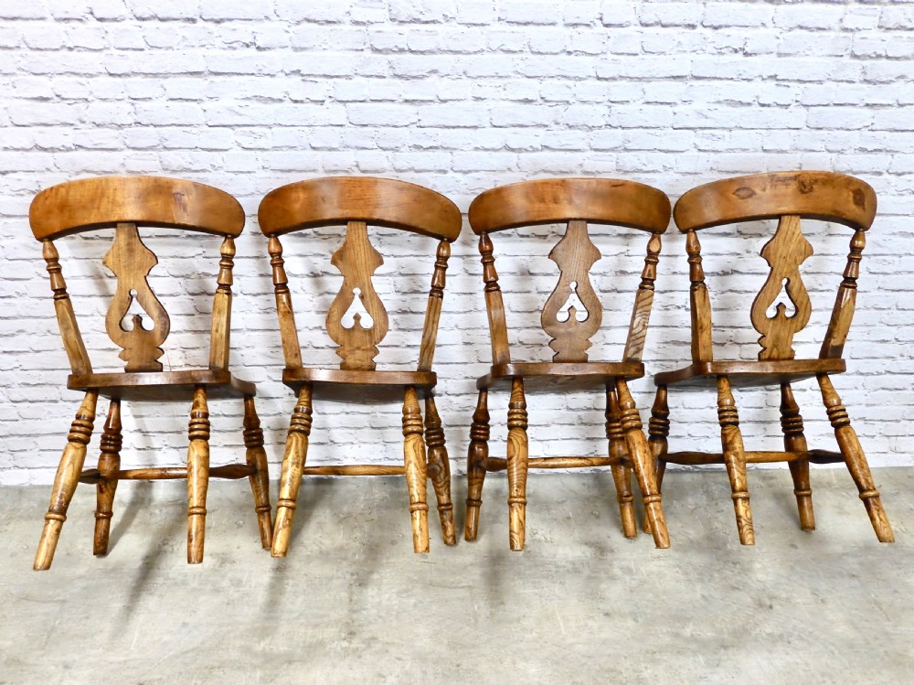 Set 4 Windsor Kitchen Chairs View IV