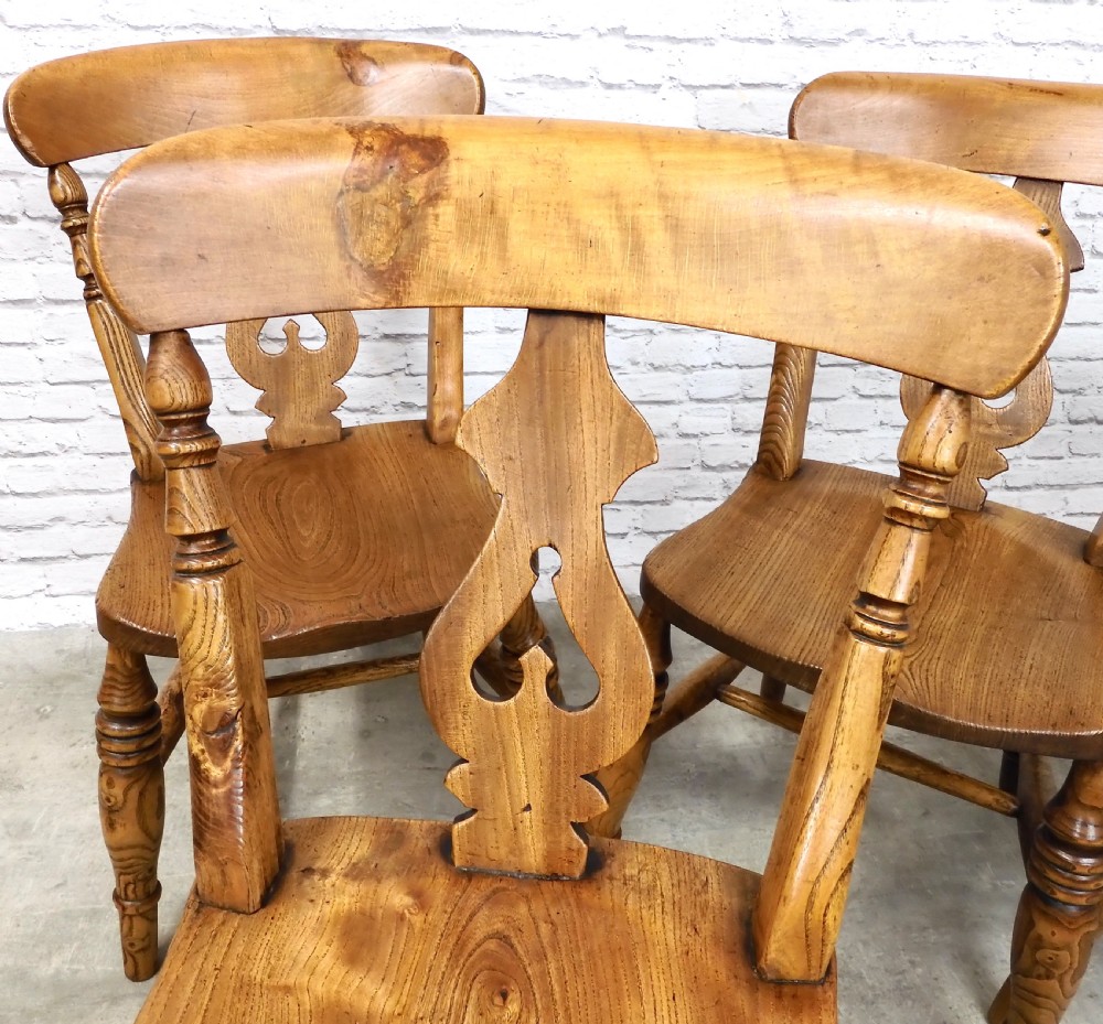Set 4 Windsor Kitchen Chairs View V