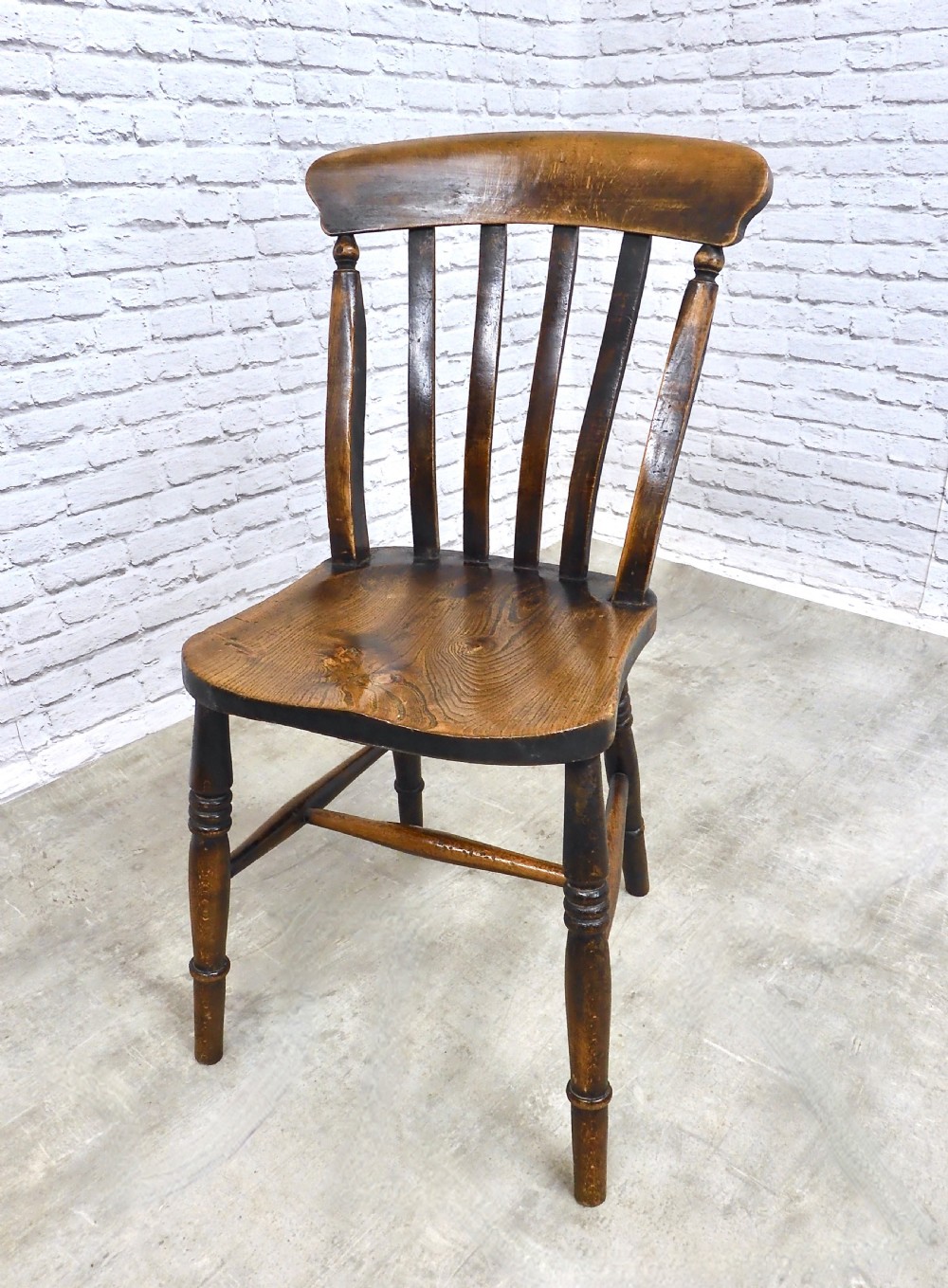 Set 4 Windsor Kitchen Chairs View VI