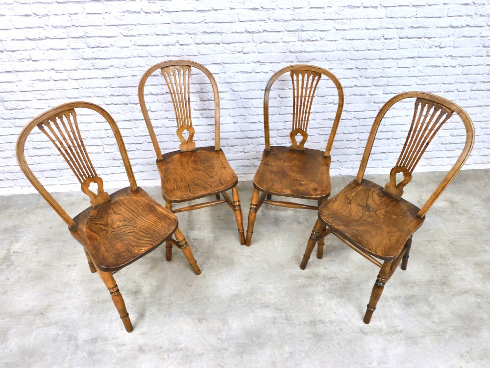 4x Windsor Kitchen Chairs View III