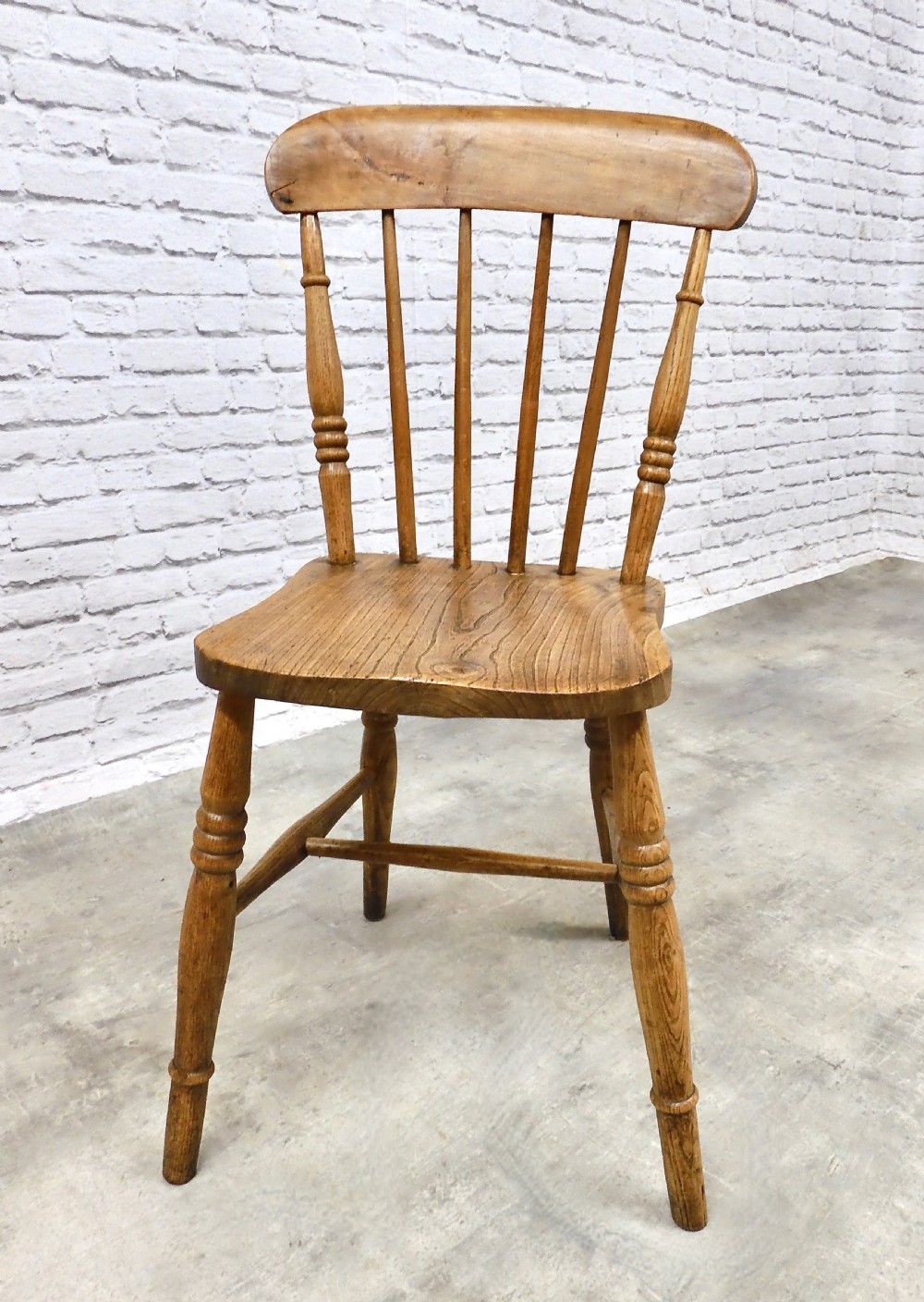Set 8 Windsor Kitchen Chairs View V