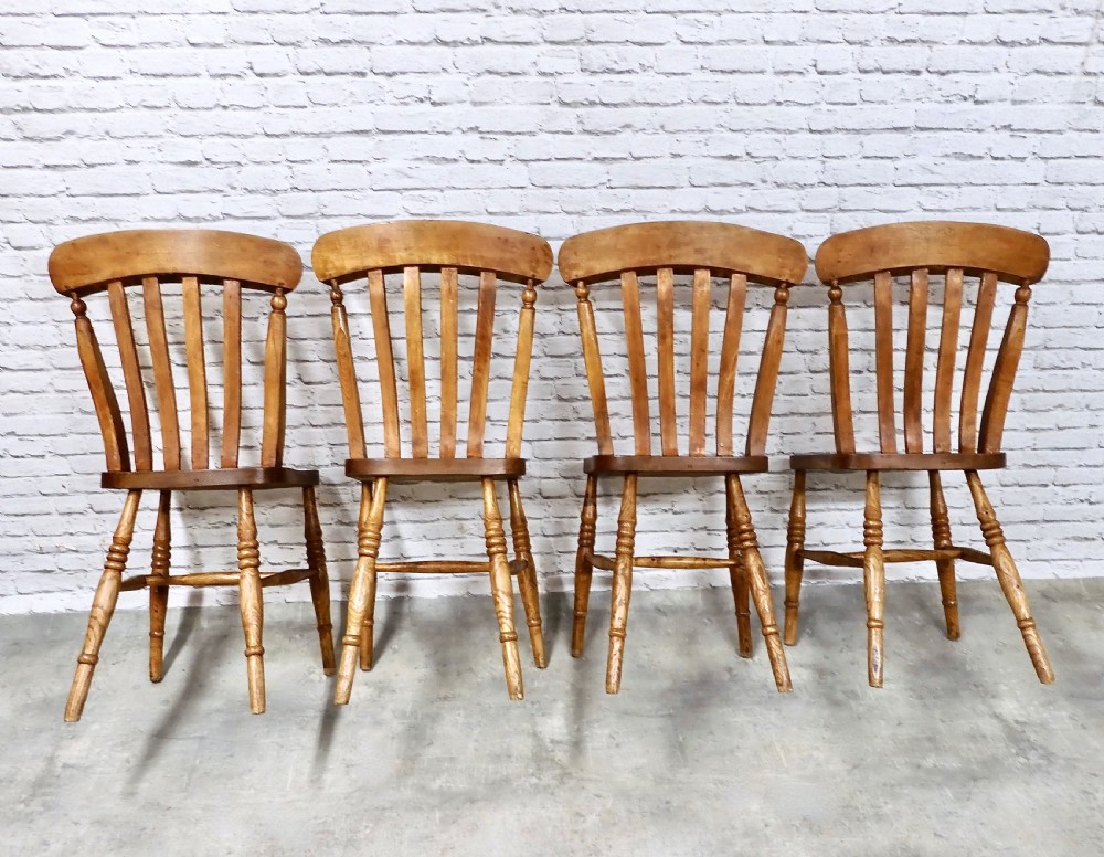 Set 4 Windsor Kitchen Chairs View V