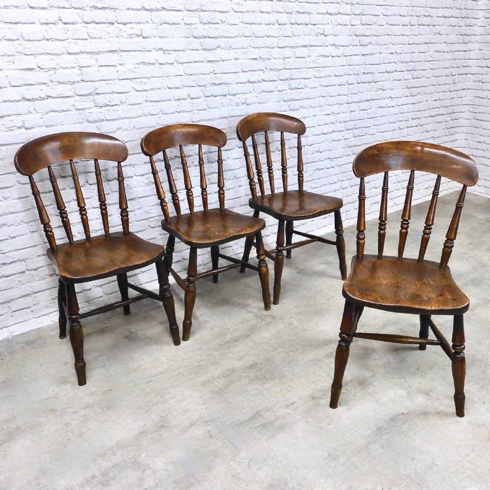 Set 4 Windsor Kitchen Chairs