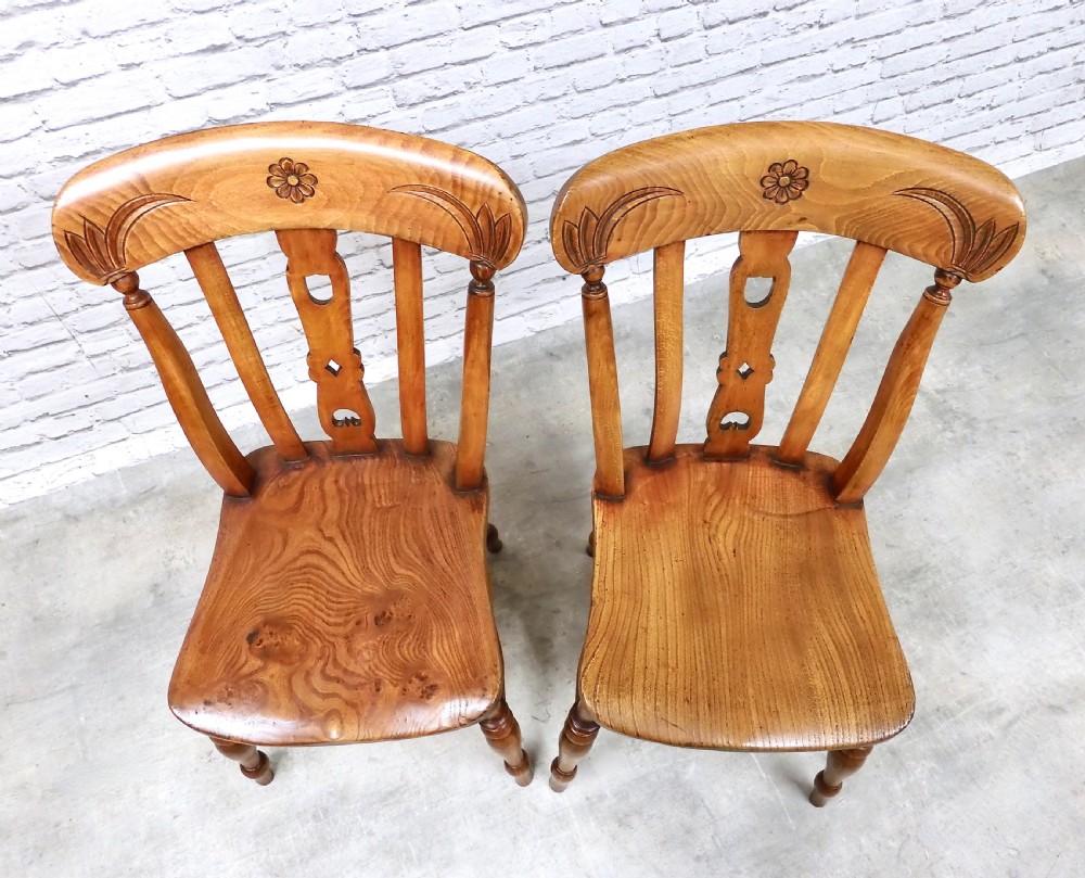 2x Windsor Kitchen Chairs View III