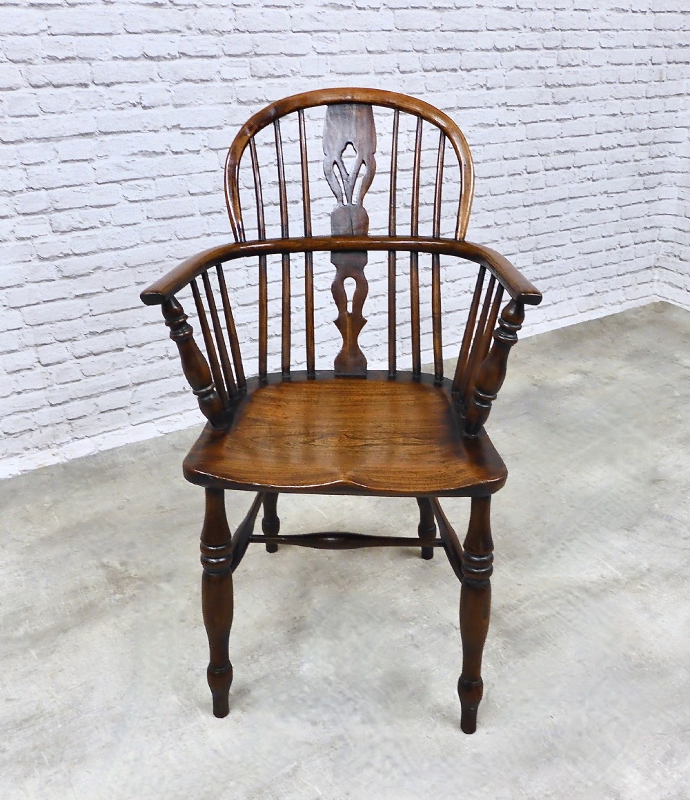 Windsor Armchair View II