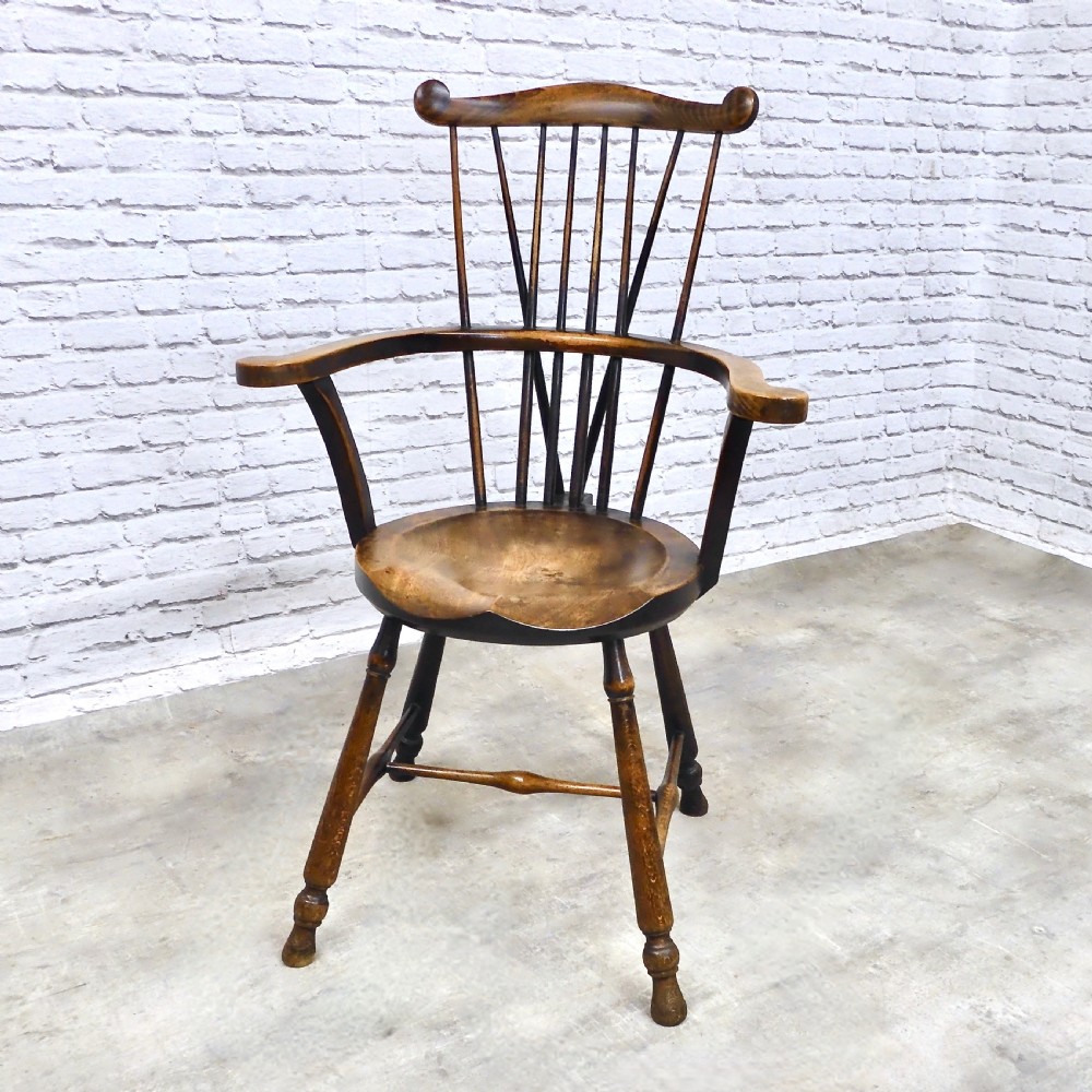 Goldsmith Windsor Armchair View II