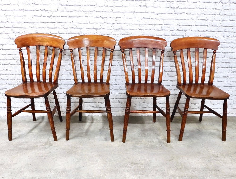 4x Windsor Kitchen Chairs View II