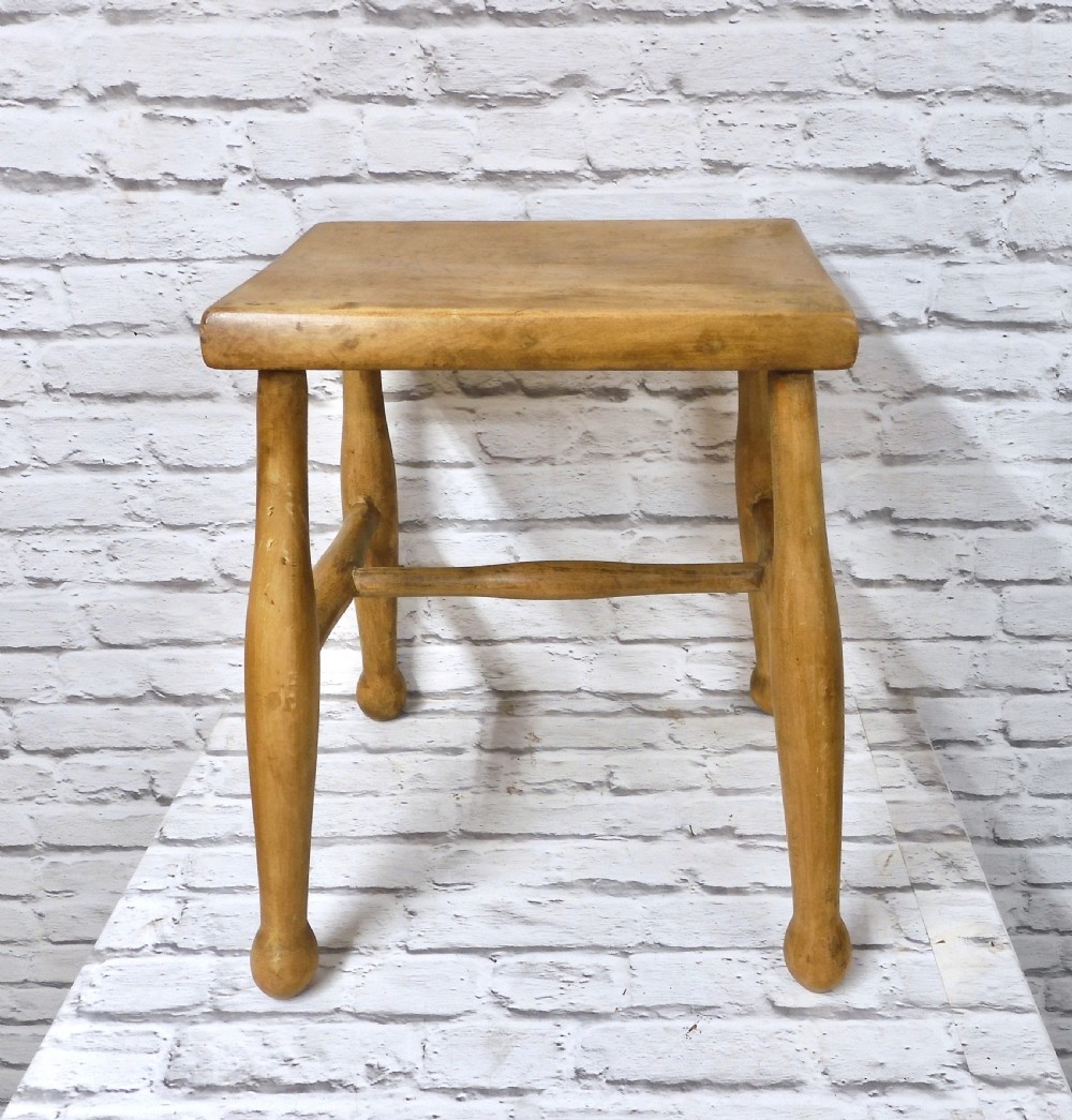 Sycamore Stool View III