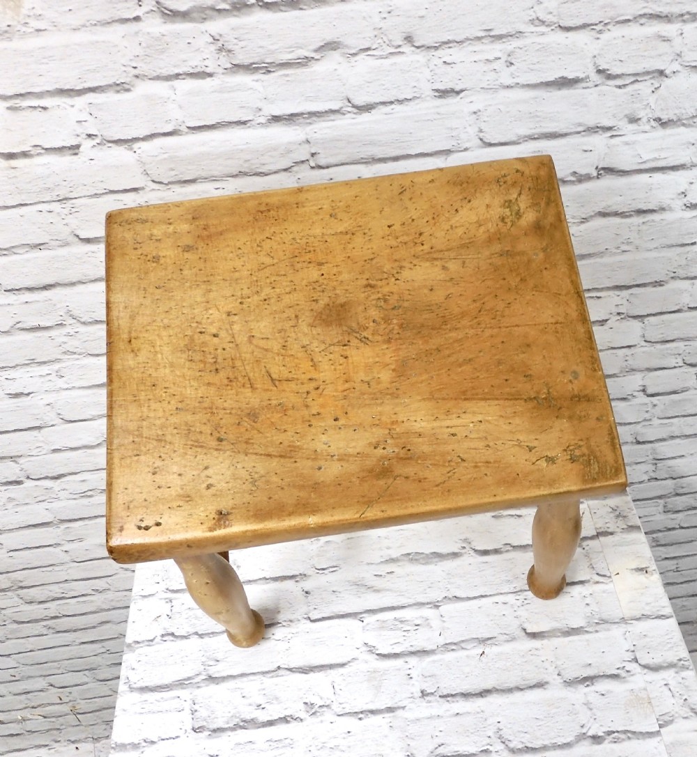 Sycamore Stool View IV