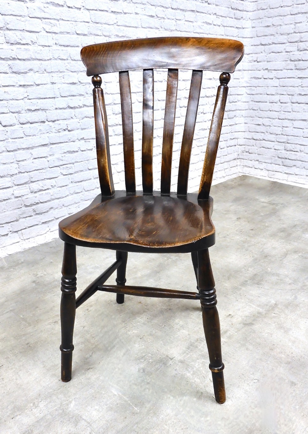 Set 4 Windsor Kitchen Chairs View V
