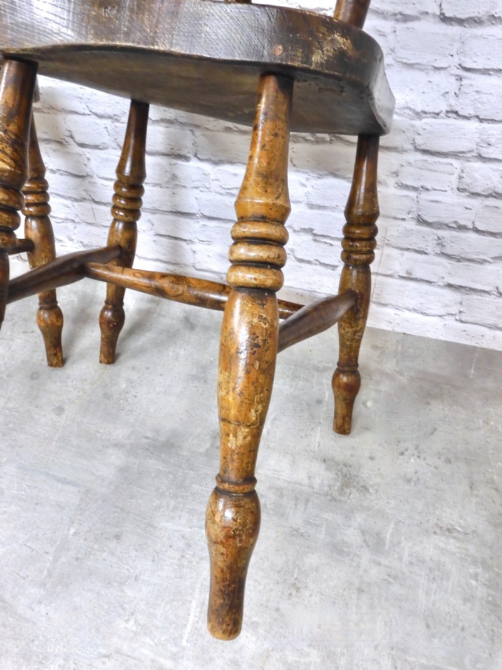 set 4 Windsor Kitchen Chairs View V