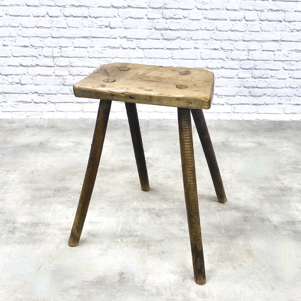 Cutler's Stool