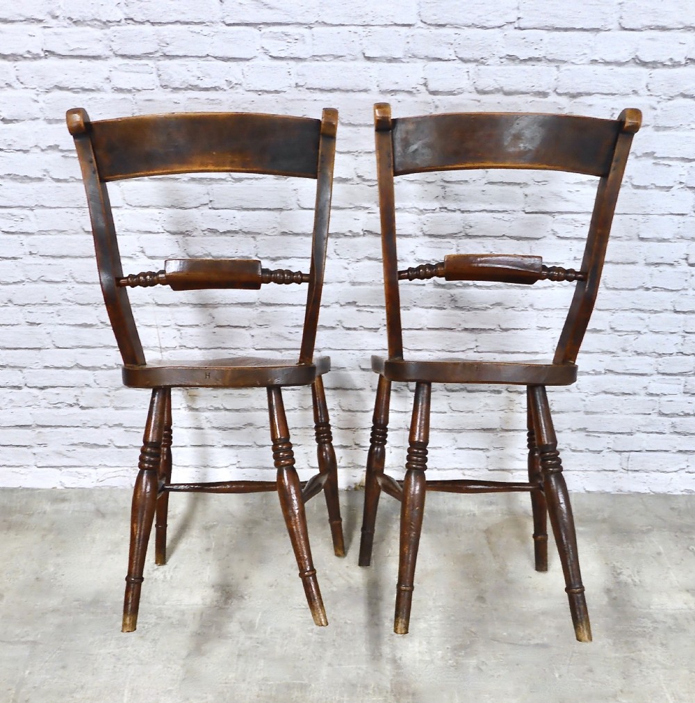 Pr (2) Windsor Kitchen Chairs View V