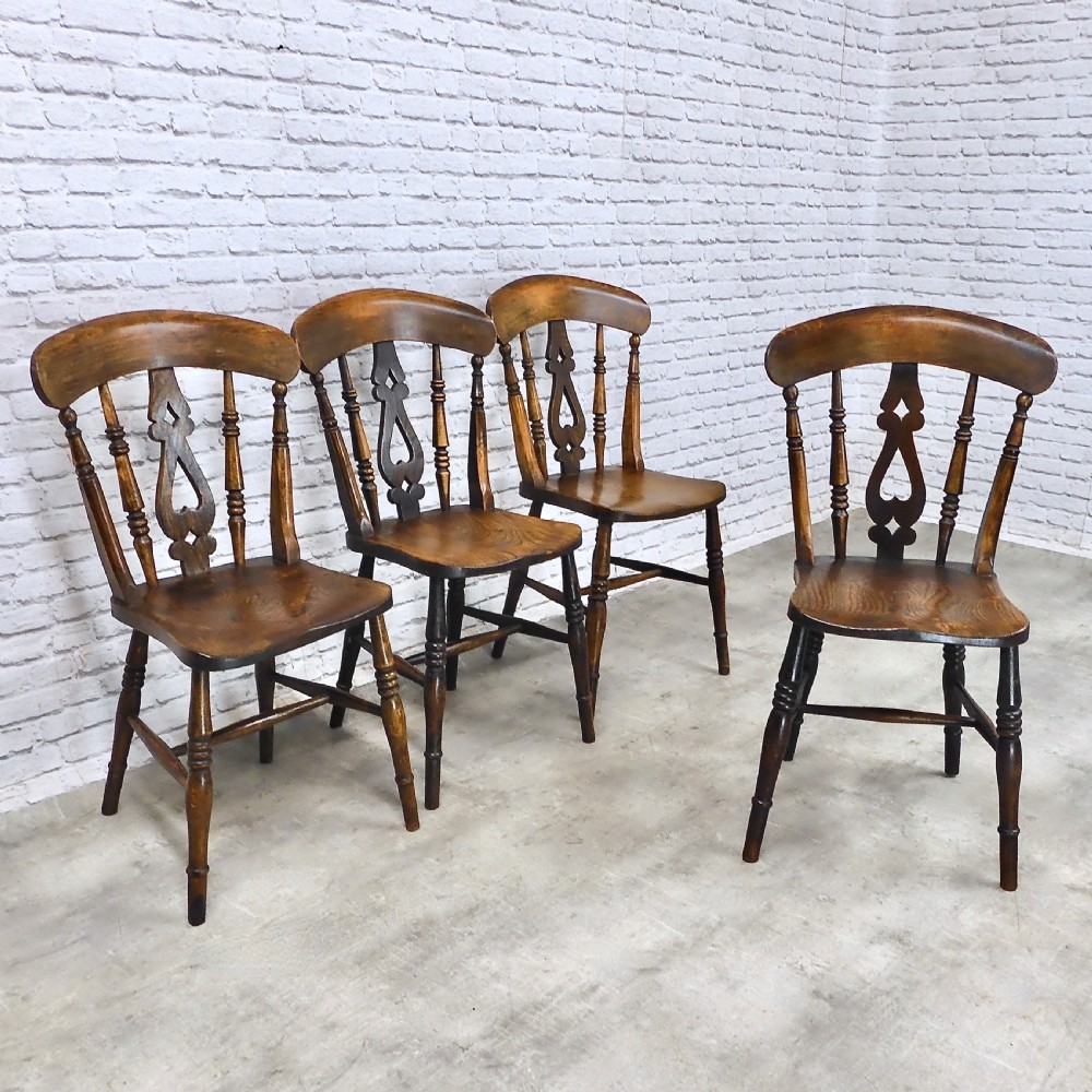 Set 4 Windsor Kitchen Chairs View II