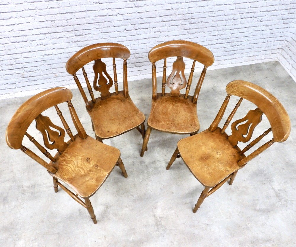 Set (4) Windsor Kitchen Chairs View IV