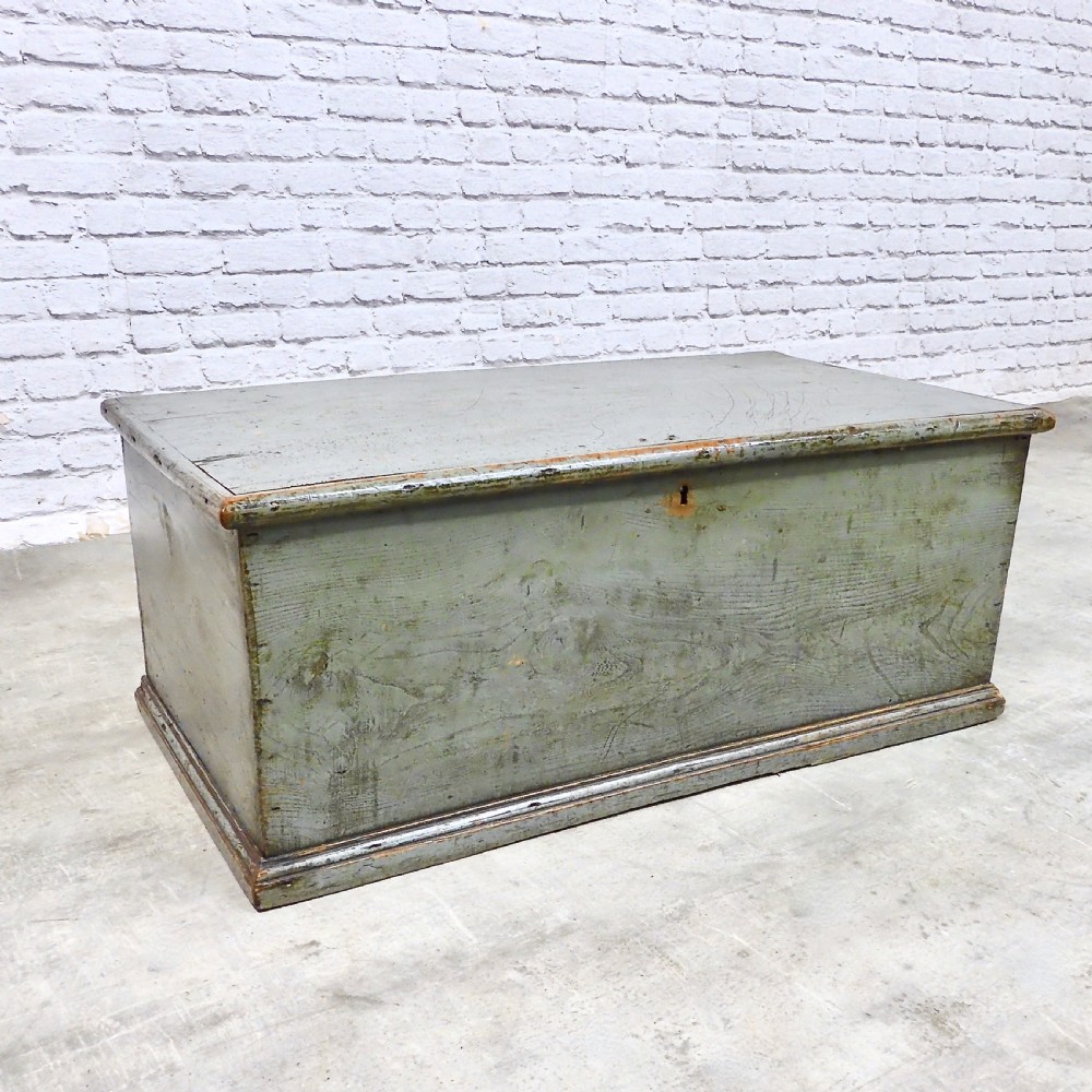 Elm Blanket Chest